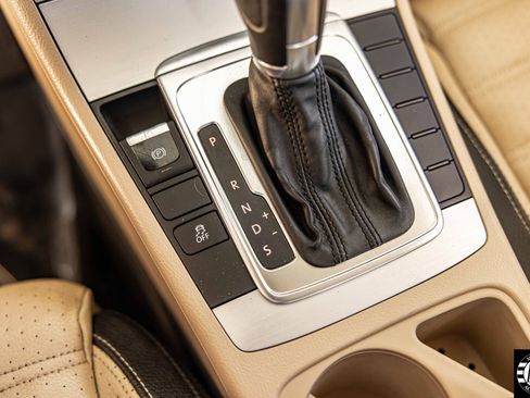 Used 2015 Volkswagen CC R-Line image 27