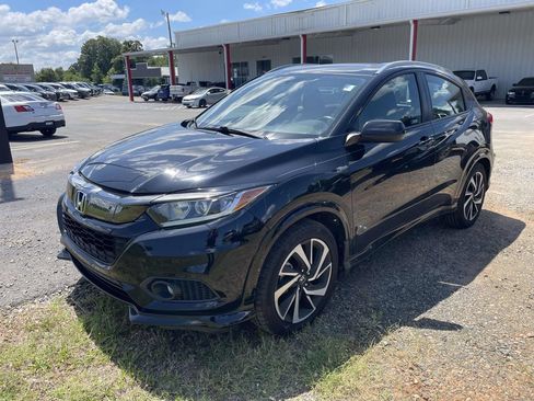 Used 2019 Honda HR-V Sport image 3