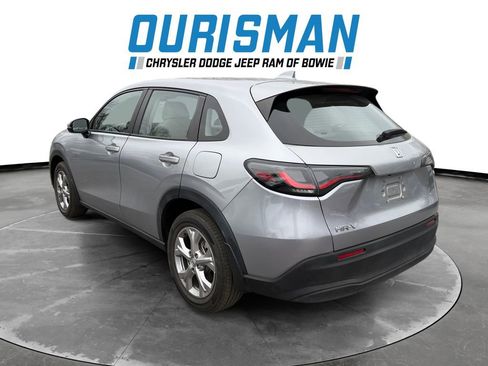 Used 2023 Honda HR-V LX image 4