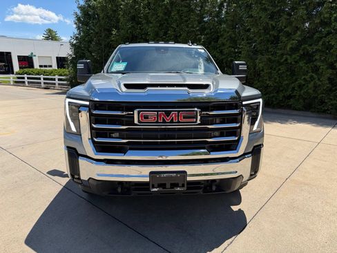 Used 2024 GMC Sierra 2500 SLE w/ SLE Value Package; AWD/4WD image 6