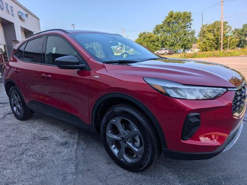 Used 2026 Ford Escape ST-Line w/ Tech Pack #1 AWD/4WD image 6