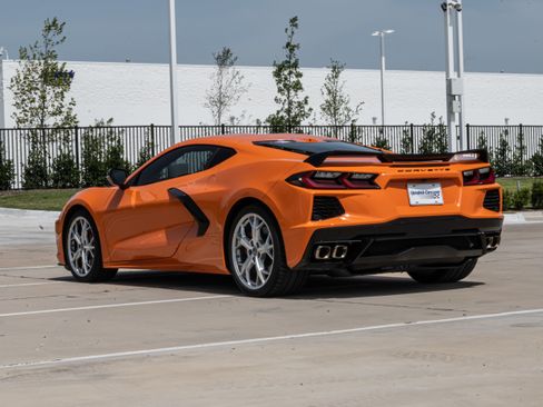 Used 2023 Chevrolet Corvette Stingray Premium Cpe w/ Z51 Performance Package RWD image 7