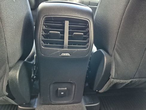 Used 2020 Ford Escape SE image 13