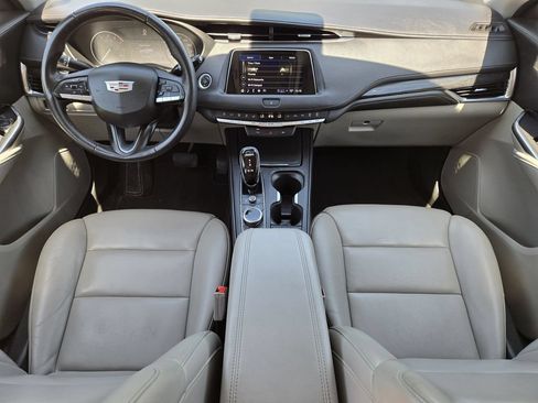 Used 2023 Cadillac XT4 Premium Luxury FWD image 5