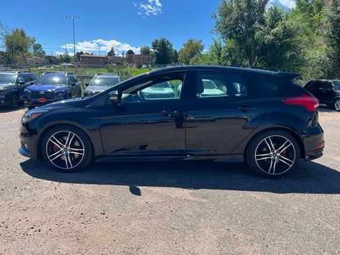Used 2016 Ford Focus ST w/ Equipment Group 401A FWD image 2