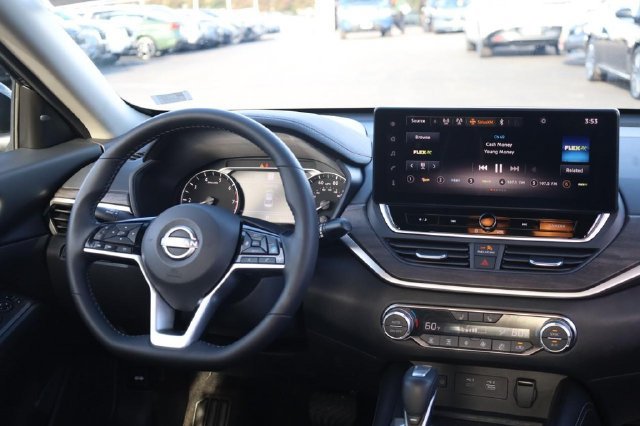 Certified 2025 Nissan Altima 2.5 SV w/ SV Premium Package FWD image 23