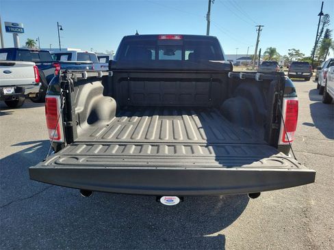 Used 2016 RAM 1500 Laramie w/ Convenience Group image 10
