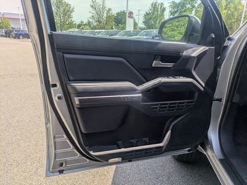 New 2026 Toyota Tacoma TRD Off-Road AWD/4WD image 16