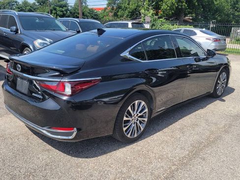 Used 2019 Lexus ES 300h FWD image 4