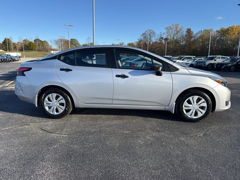 New 2025 Nissan Versa S w/ Trunk Package image 4