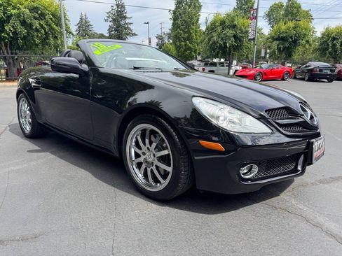 Used 2010 Mercedes-Benz SLK 300 image 9