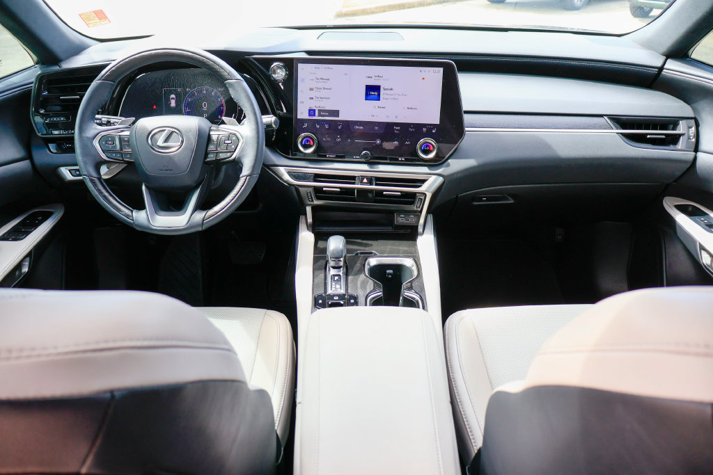 Used 2024 Lexus RX 350 Premium w/ Accessory Package (Z1) FWD image 8