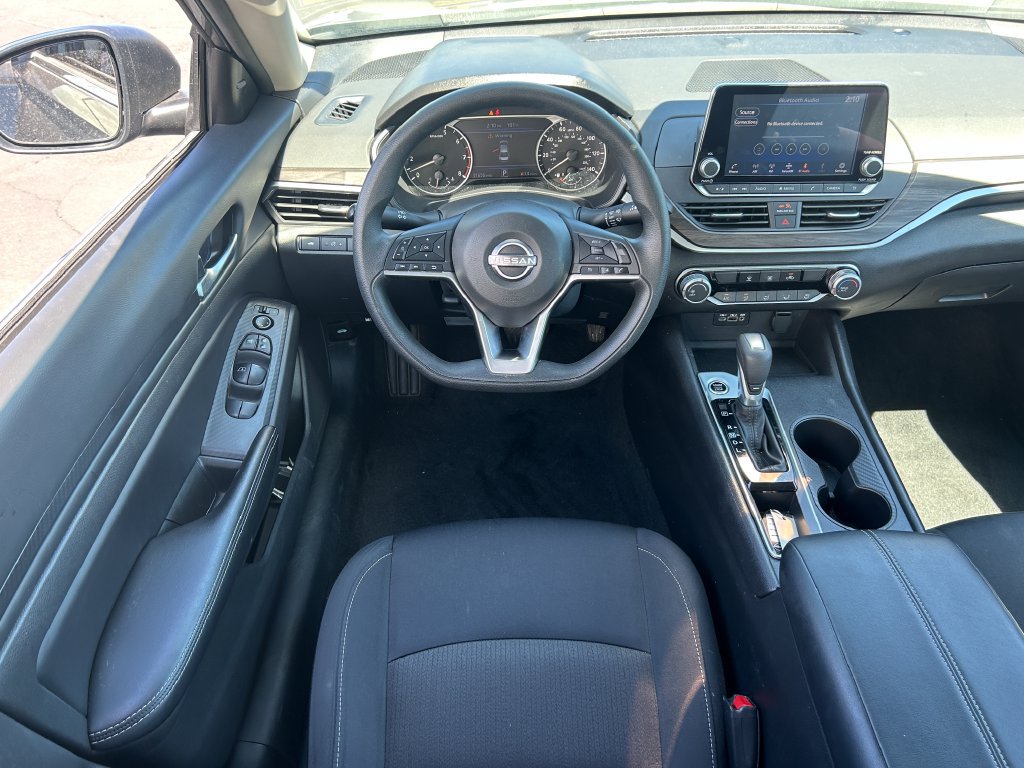 Used 2025 Nissan Altima 2.5 SV FWD image 27