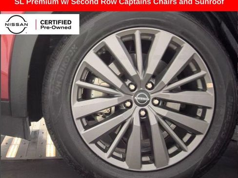 Certified 2025 Nissan Pathfinder SL w/ SL Premium Package AWD/4WD image 8