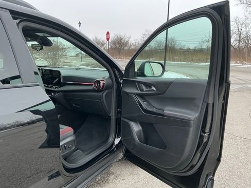 Used 2025 Chevrolet Equinox RS w/ Safety and Technology Package image 21