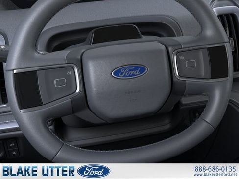 New 2025 Ford Expedition Active image 12