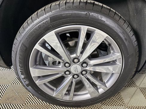 Used 2024 Cadillac XT6 Premium Luxury w/ LPO, Floor Liner Package AWD/4WD image 34