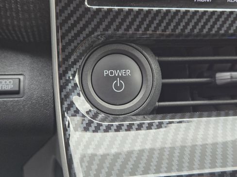 Used 2024 Toyota bZ4X FWD image 11