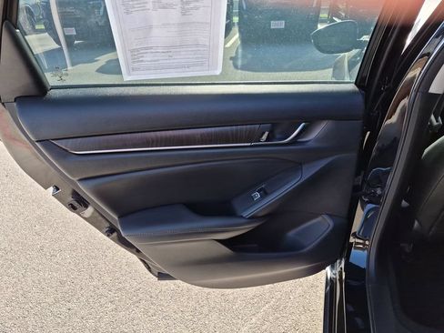 Used 2021 Honda Accord EX-L image 32