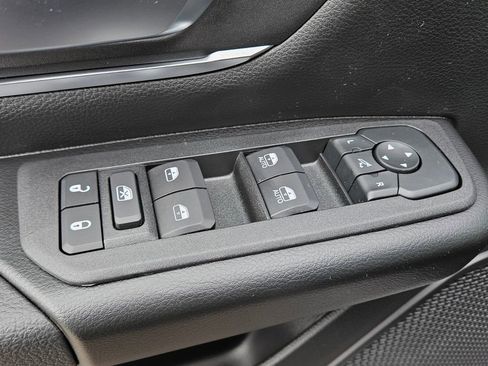 New 2026 RAM 1500 4x4 Crew Cab image 17