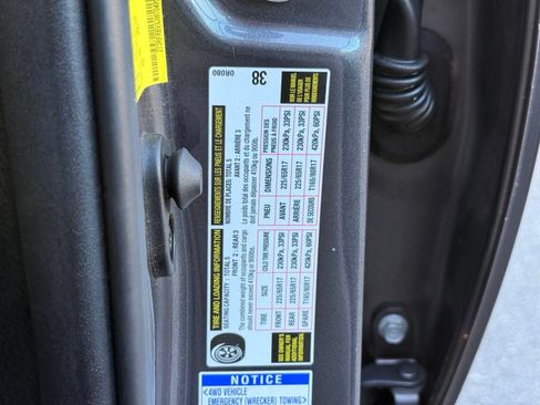 Used 2018 Toyota RAV4 XLE AWD/4WD image 49