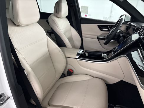 Certified 2024 Mercedes-Benz GLC 300 image 24