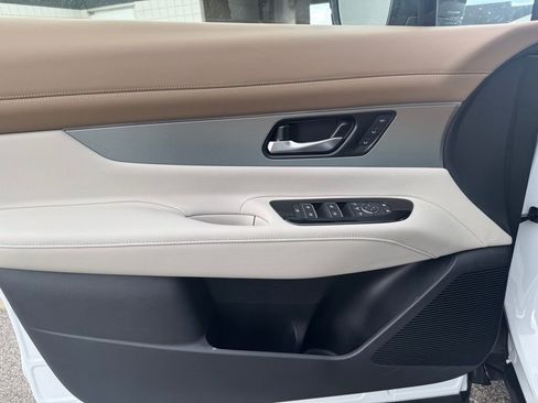 Used 2025 Nissan Murano Platinum w/ Cargo Package image 11