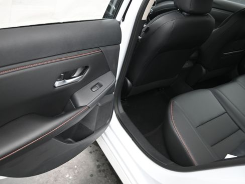 New 2025 Nissan Sentra SR w/ SR Premium Package image 17