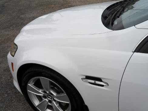 Used 2008 Pontiac G8 w/ Premium Package RWD image 11