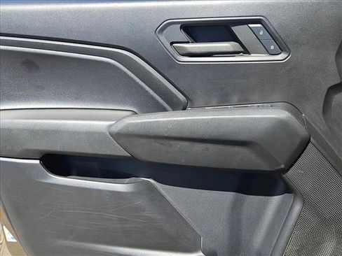 Used 2024 Chevrolet Colorado W/T image 10