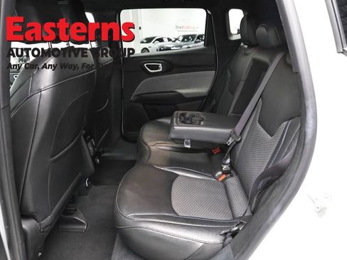 Used 2024 Jeep Compass Latitude AWD/4WD image 21