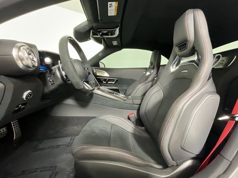 Used 2024 Mercedes-Benz SL 63 AMG 4MATIC image 18