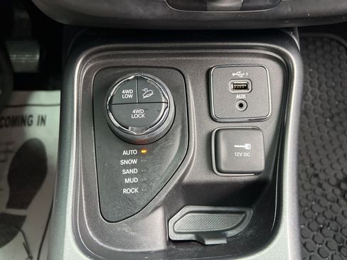 Used 2019 Jeep Compass Trailhawk w/ Popular Equipment Group image 31