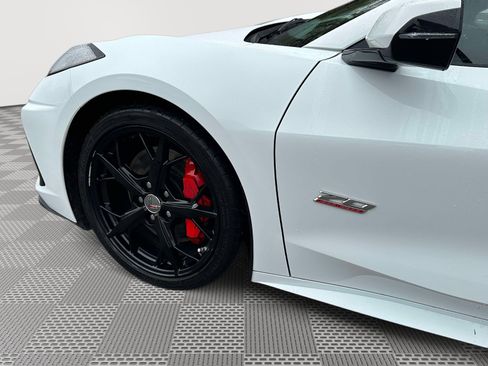Used 2023 Chevrolet Corvette Stingray Premium Conv w/ Z51 Performance Package RWD image 8
