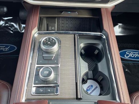 Certified 2024 Ford Expedition Limited image 21