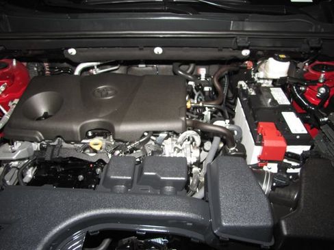 Used 2025 Toyota RAV4 XLE Premium FWD image 22