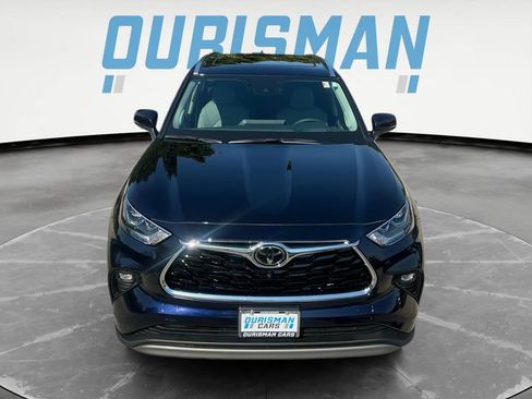 New 2026 Toyota Highlander Platinum AWD/4WD image 9