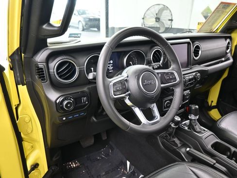Used 2023 Jeep Wrangler Unlimited Sahara image 10