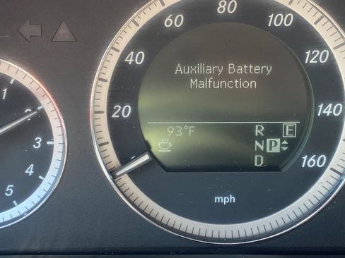 Used 2011 Mercedes-Benz E 350 Sedan image 9
