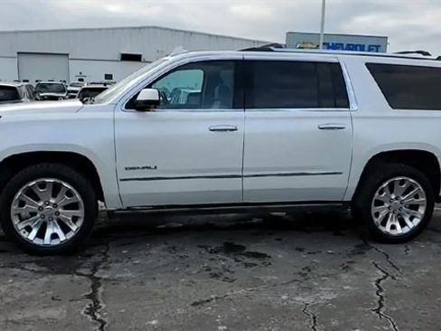 Used 2016 GMC Yukon XL Denali w/ Open Road Package image 5