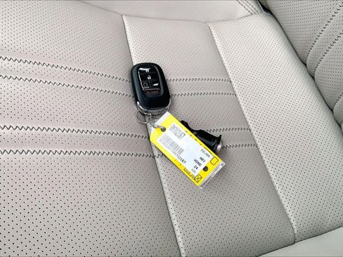 Used 2024 Honda HR-V EX-L image 14