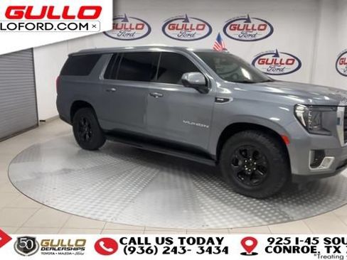 Used 2022 GMC Yukon XL SLE w/ Gmc Pro Safety Plus Package AWD/4WD image 2