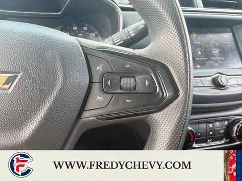 Used 2021 Chevrolet TrailBlazer LT image 17