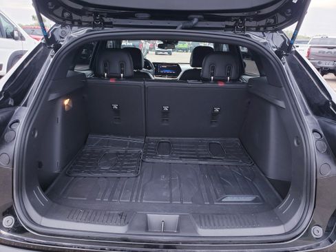 Used 2025 Chevrolet Trax RS w/ Sunroof Package image 23