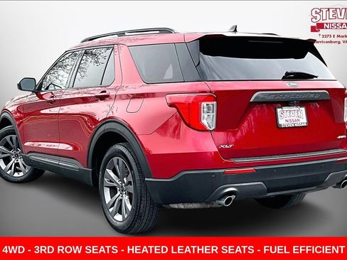 Used 2022 Ford Explorer XLT w/ Equipment Group 202A image 4