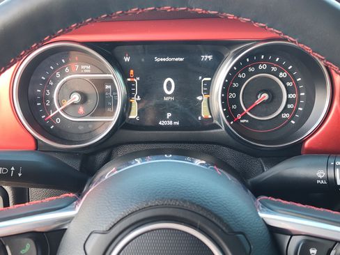 Used 2021 Jeep Gladiator Rubicon AWD/4WD image 17