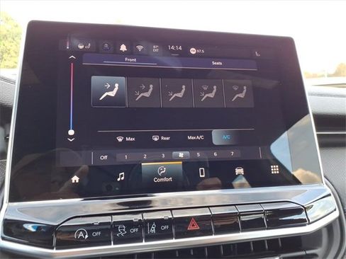 New 2026 Jeep Compass Latitude image 25