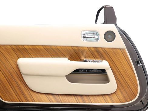 Used 2014 Rolls-Royce Wraith RWD image 15