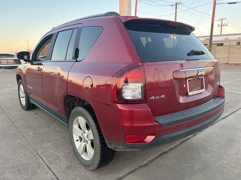 Used 2016 Jeep Compass Latitude image 5