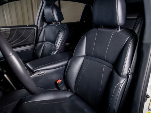 Used 2021 Lexus LS 500 w/ Accessory Package (Z2) image 4